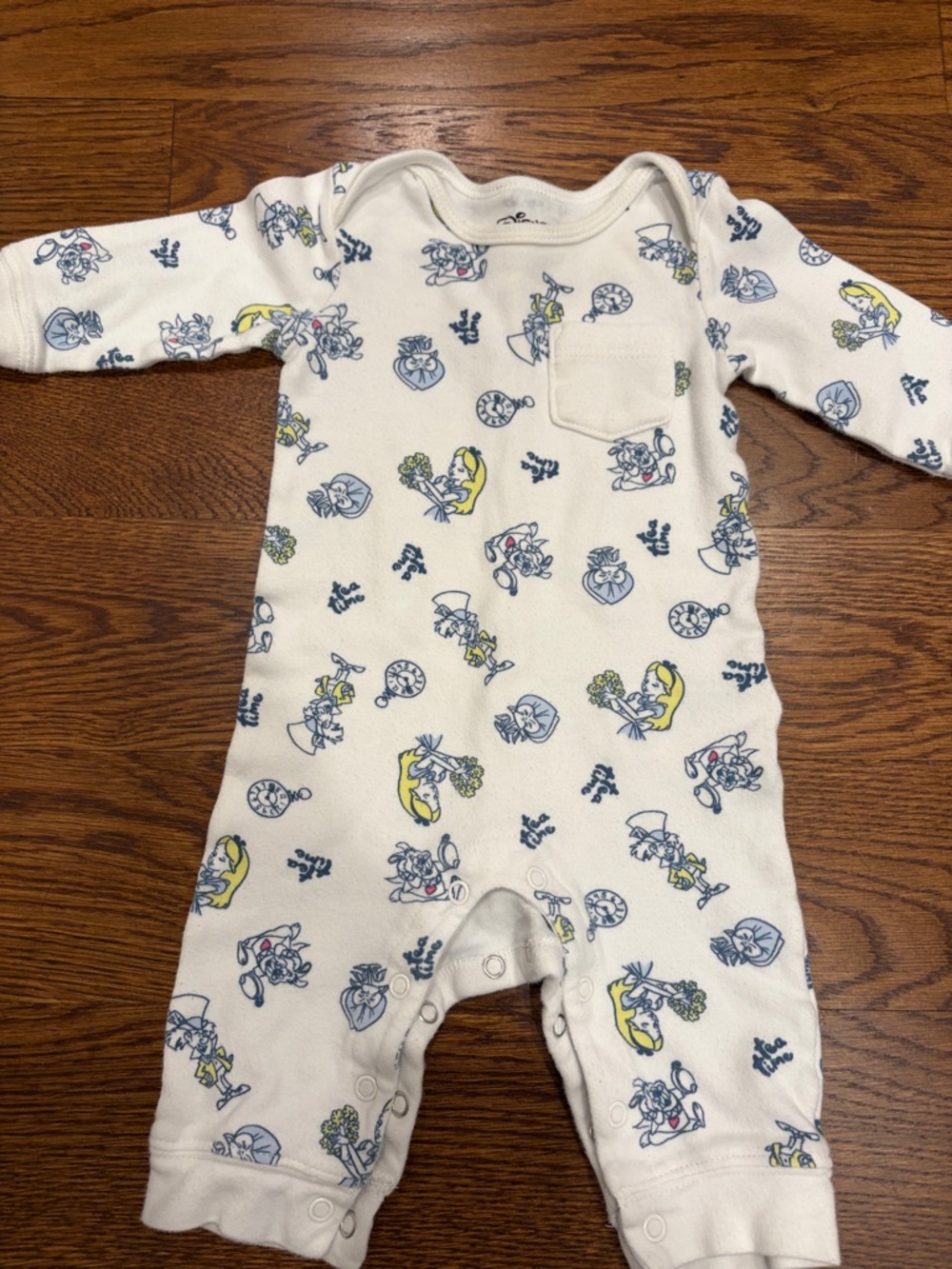Disney Alice in Wonderland 6M